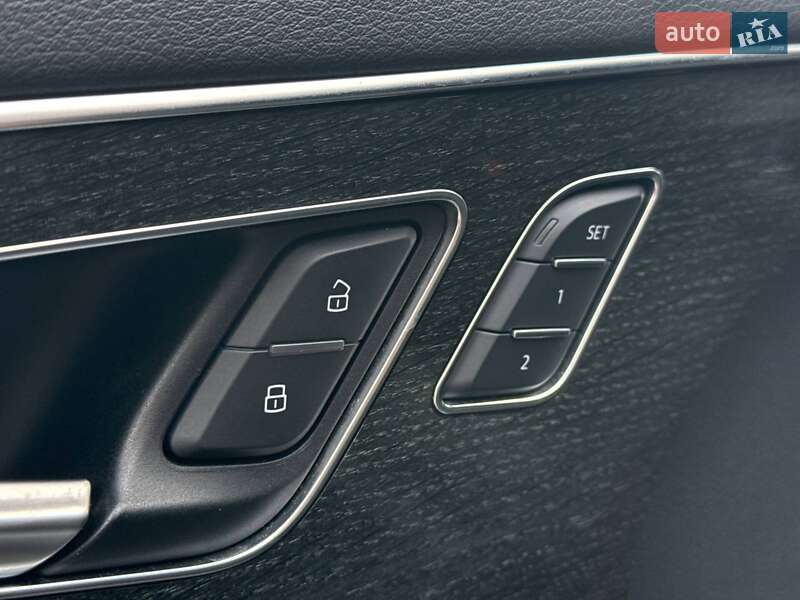 Позашляховик / Кросовер Audi Q8 2018 в Києві фото 14 Позашляховик / Кросовер Audi Q8 2018 в Києві