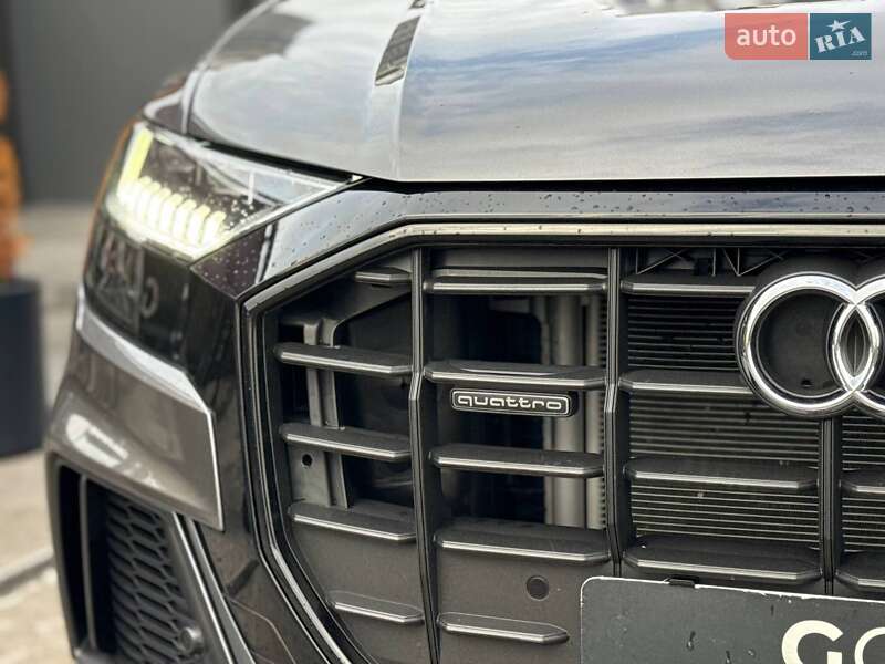 Позашляховик / Кросовер Audi Q8 2018 в Києві фото 12 Позашляховик / Кросовер Audi Q8 2018 в Києві