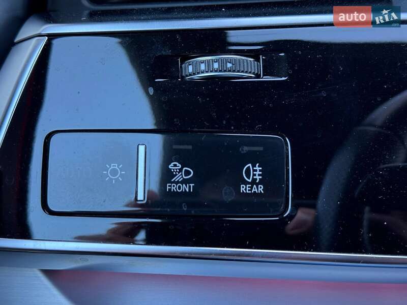 Внедорожник / Кроссовер Audi Q8 2018 в Киеве