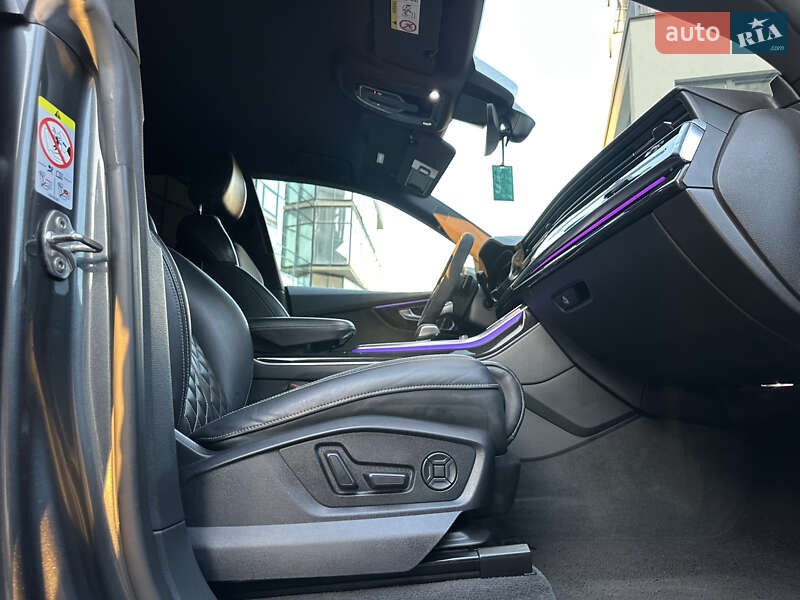 Позашляховик / Кросовер Audi Q8 2018 в Львові фото 45 Позашляховик / Кросовер Audi Q8 2018 в Львові