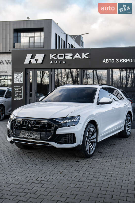 Позашляховик / Кросовер Audi Q8 2018 в Львові