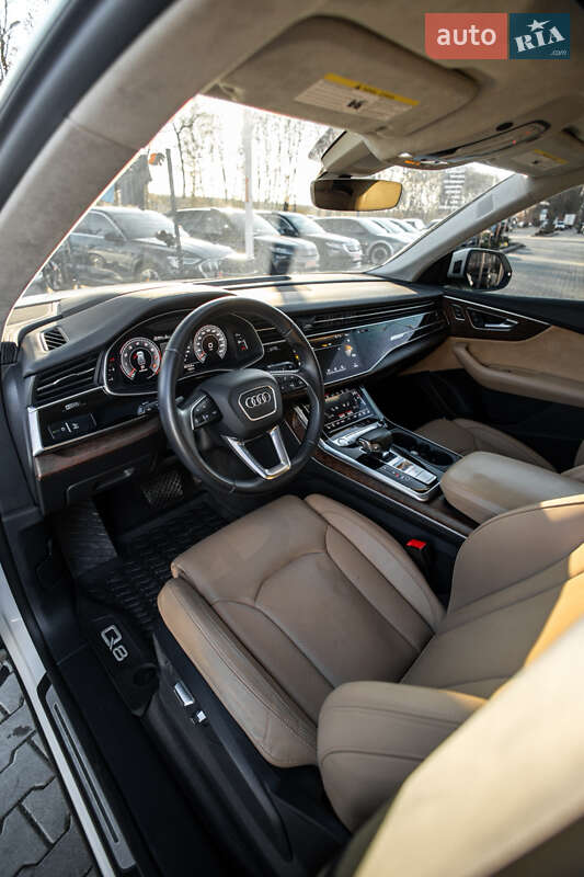 Позашляховик / Кросовер Audi Q8 2018 в Львові