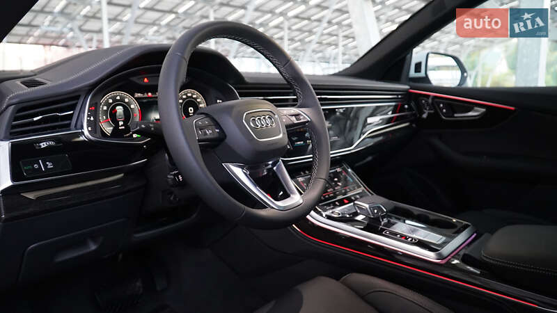 Позашляховик / Кросовер Audi Q8 2024 в Львові