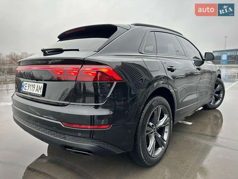 Внедорожник / Кроссовер Audi Q8 2024 в Киеве