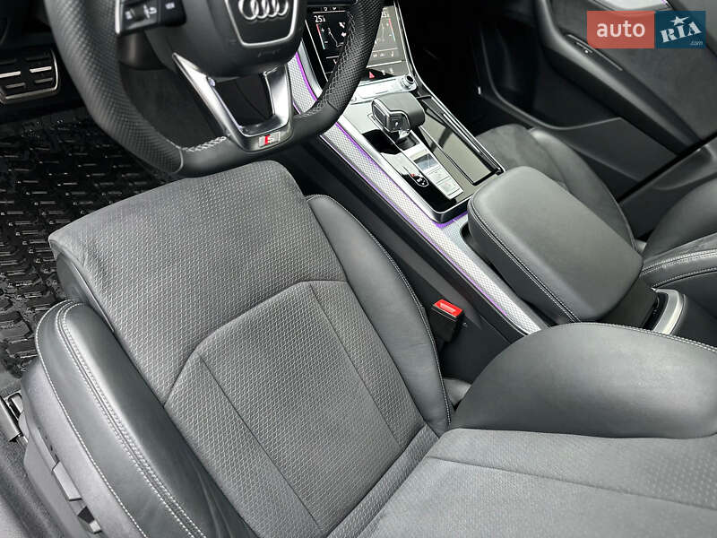 Внедорожник / Кроссовер Audi Q8 2024 в Киеве