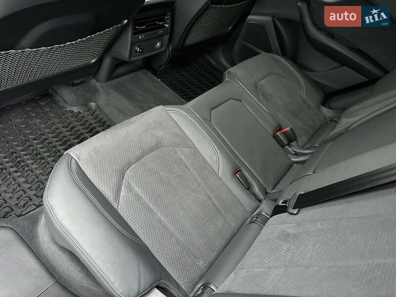 Внедорожник / Кроссовер Audi Q8 2024 в Киеве