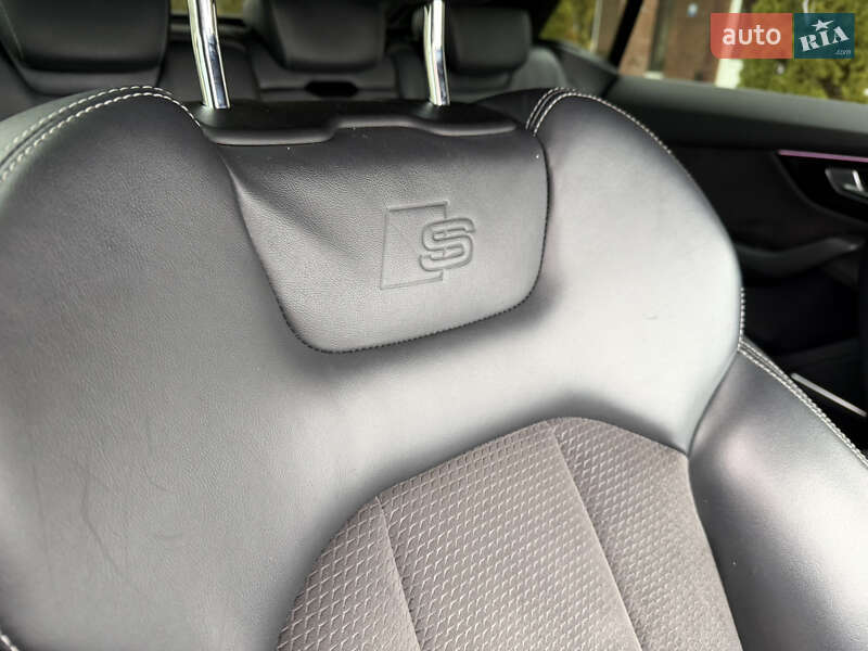 Позашляховик / Кросовер Audi Q8 2018 в Мукачевому