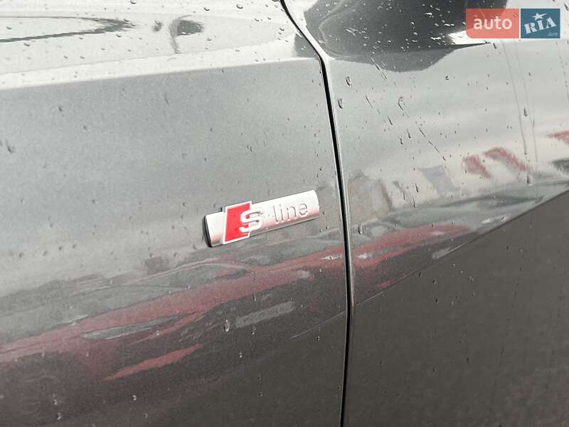 Внедорожник / Кроссовер Audi Q8 2019 в Киеве