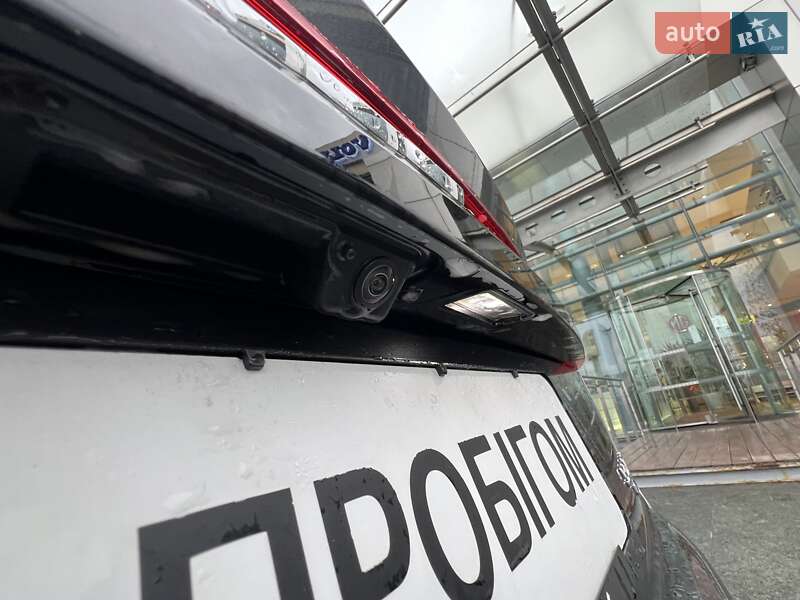 Внедорожник / Кроссовер Audi Q8 2019 в Киеве