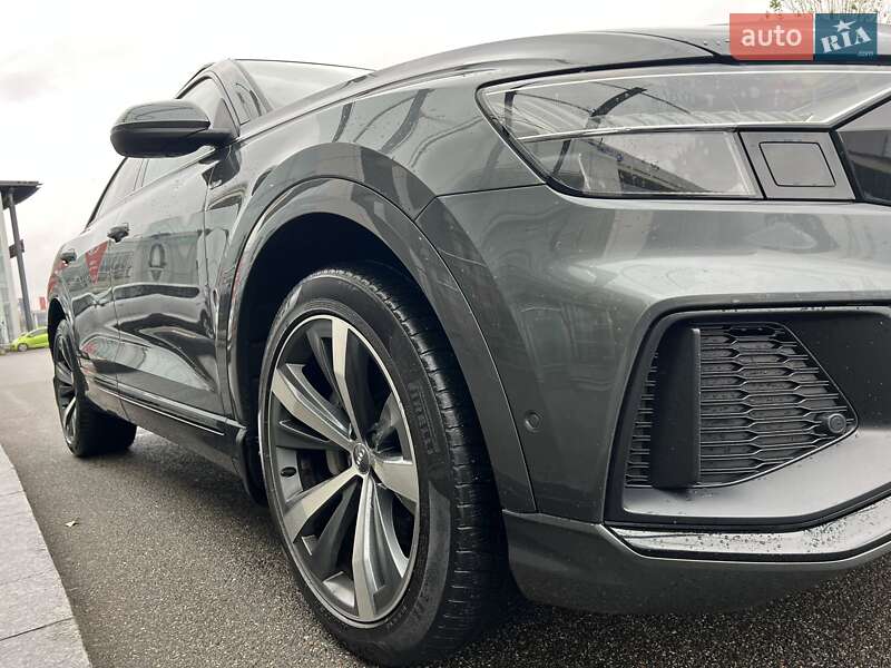 Внедорожник / Кроссовер Audi Q8 2019 в Киеве