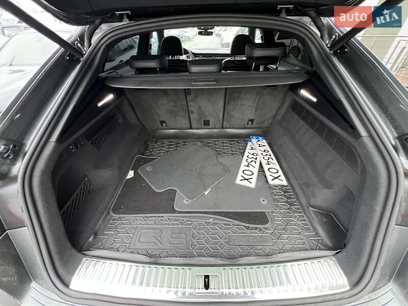 Внедорожник / Кроссовер Audi Q8 2019 в Киеве