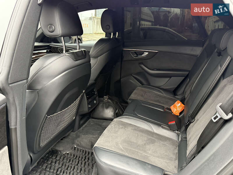 Позашляховик / Кросовер Audi Q8 2021 в Миколаєві фото 36 Позашляховик / Кросовер Audi Q8 2021 в Миколаєві