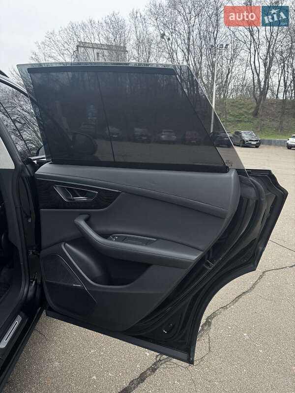 Позашляховик / Кросовер Audi Q8 2022 в Києві