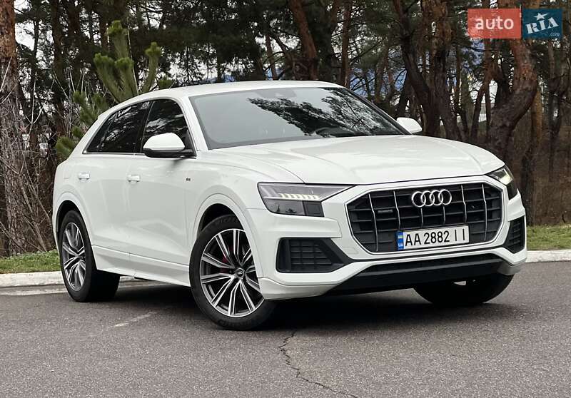 Внедорожник / Кроссовер Audi Q8 2020 в Киеве