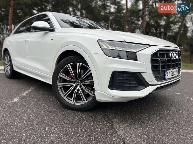 Внедорожник / Кроссовер Audi Q8 2020 в Киеве