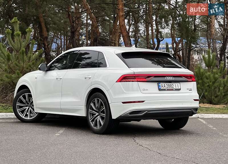 Внедорожник / Кроссовер Audi Q8 2020 в Киеве