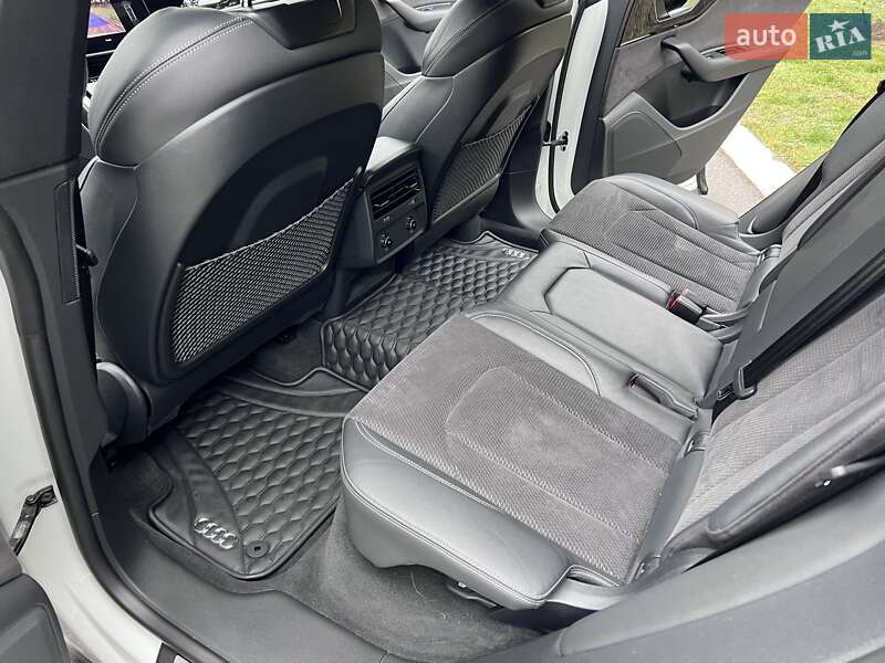 Внедорожник / Кроссовер Audi Q8 2020 в Киеве