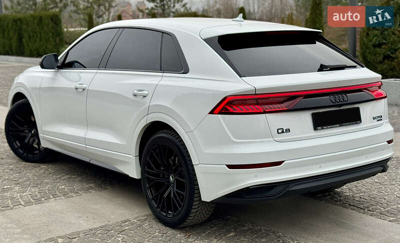 Позашляховик / Кросовер Audi Q8 2023 в Дніпрі