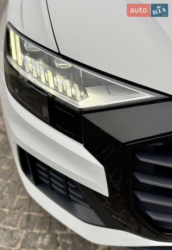 Позашляховик / Кросовер Audi Q8 2023 в Дніпрі