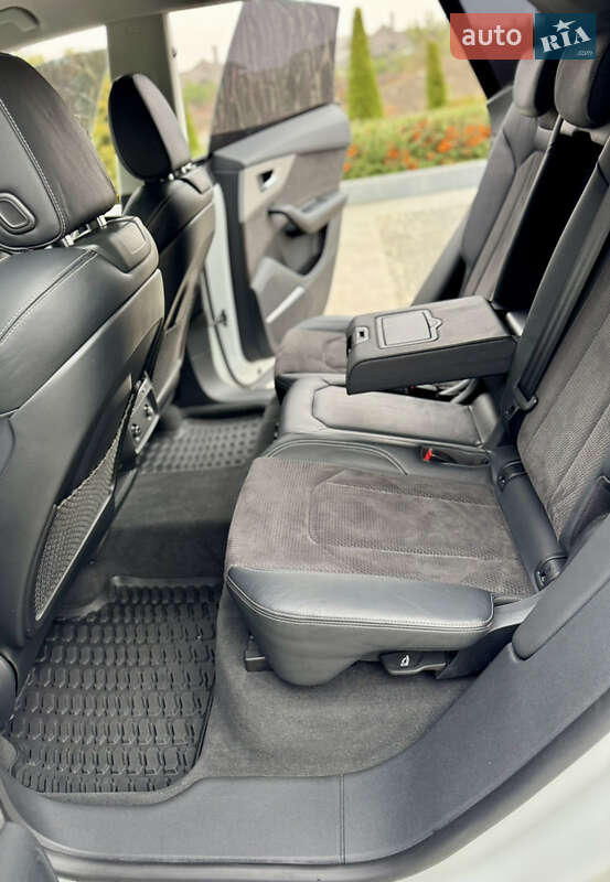 Позашляховик / Кросовер Audi Q8 2023 в Дніпрі