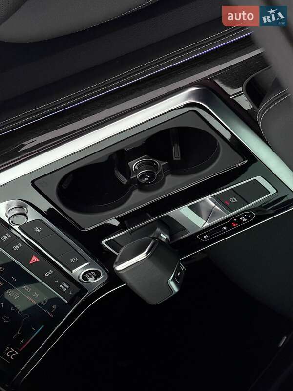 Внедорожник / Кроссовер Audi Q8 2023 в Черновцах