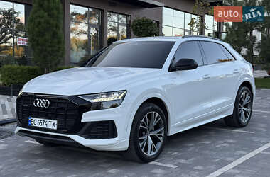 Позашляховик / Кросовер Audi Q8 2019 в Ужгороді