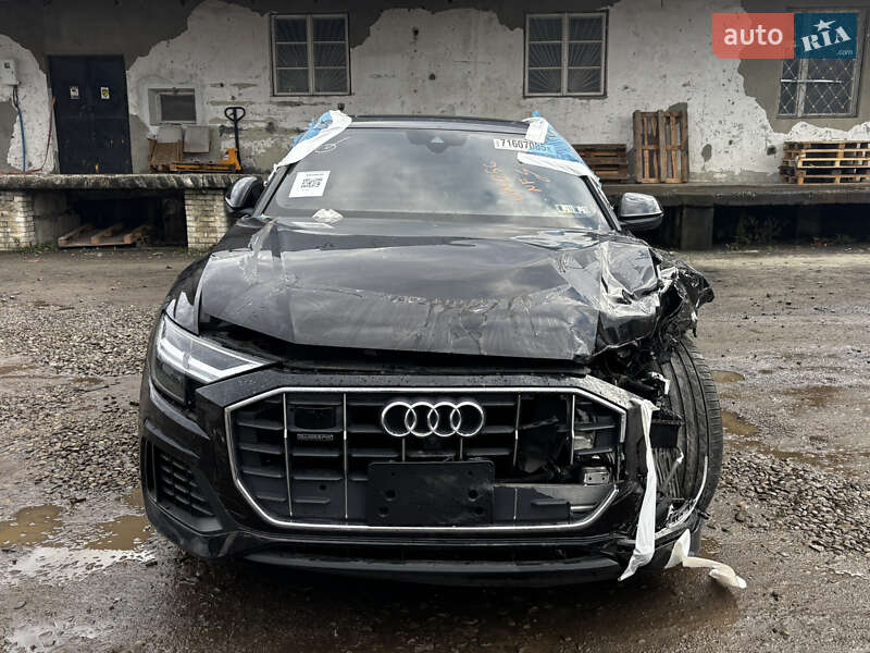 Внедорожник / Кроссовер Audi Q8 2019 в Стрые