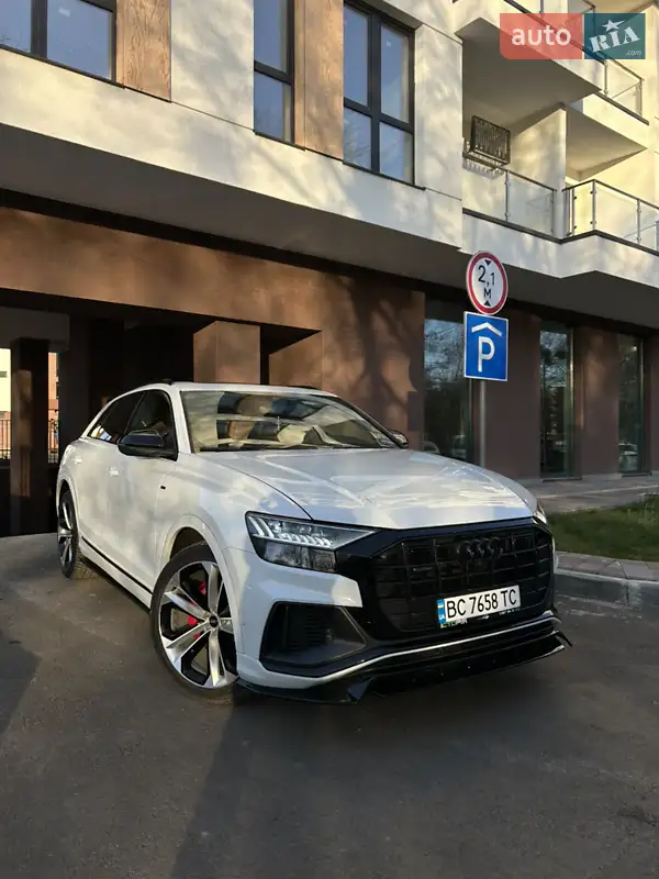 Audi Q8 2021