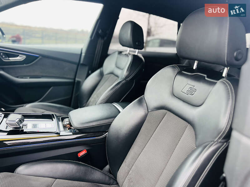 Внедорожник / Кроссовер Audi Q8 2020 в Мукачево