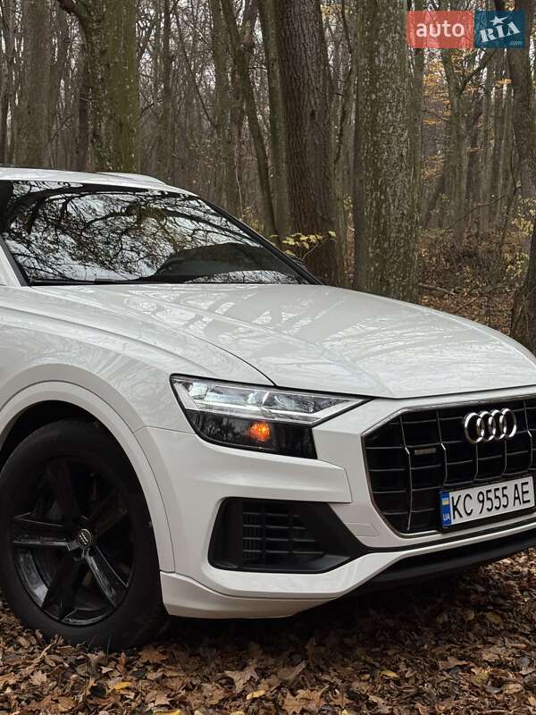 Внедорожник / Кроссовер Audi Q8 2018 в Луцке