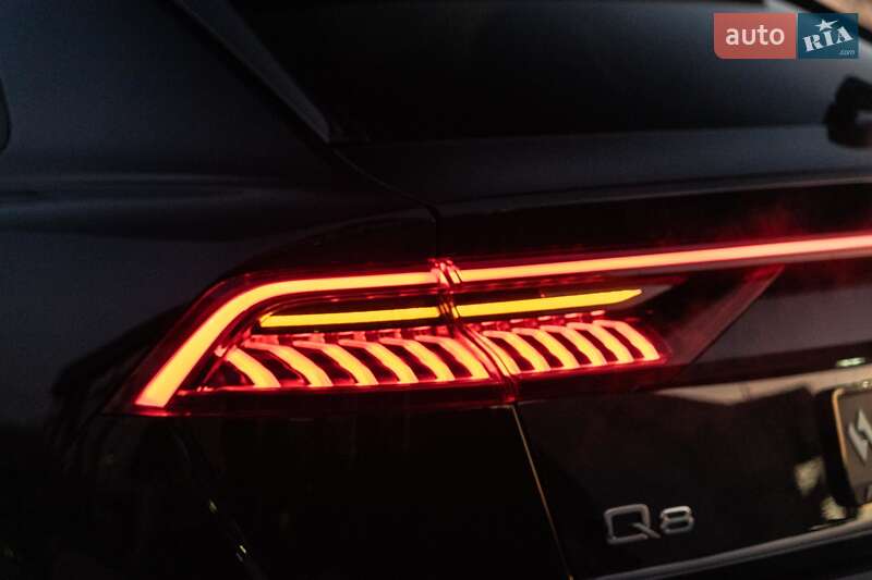 Позашляховик / Кросовер Audi Q8 2019 в Чернівцях