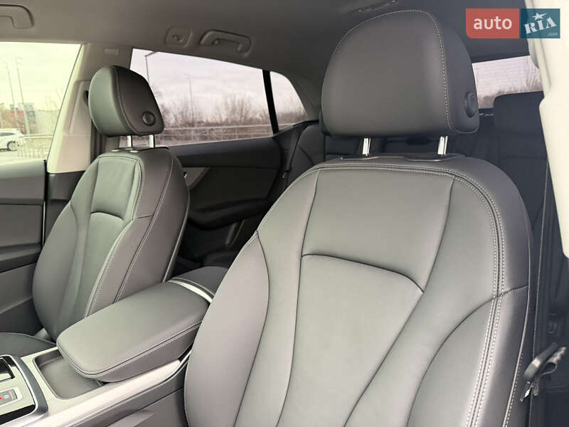 Внедорожник / Кроссовер Audi Q8 2025 в Киеве