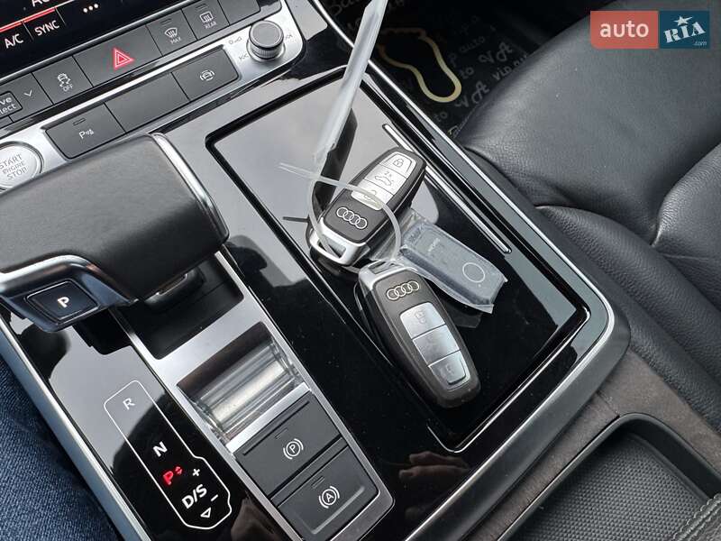 Внедорожник / Кроссовер Audi Q8 2019 в Тернополе