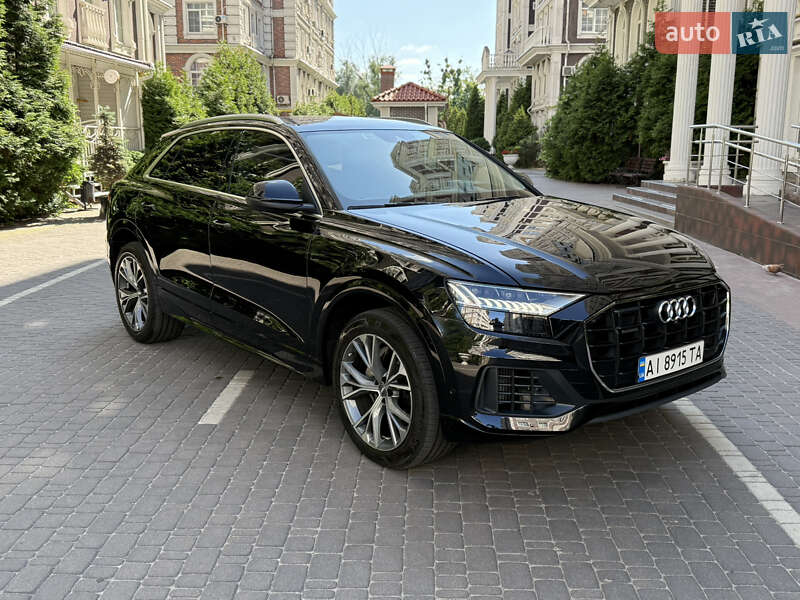 Внедорожник / Кроссовер Audi Q8 2018 в Киеве