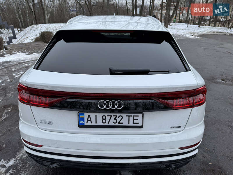 Внедорожник / Кроссовер Audi Q8 2021 в Киеве