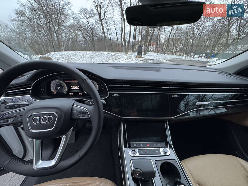 Внедорожник / Кроссовер Audi Q8 2021 в Киеве