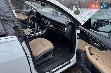 Внедорожник / Кроссовер Audi Q8 2021 в Киеве