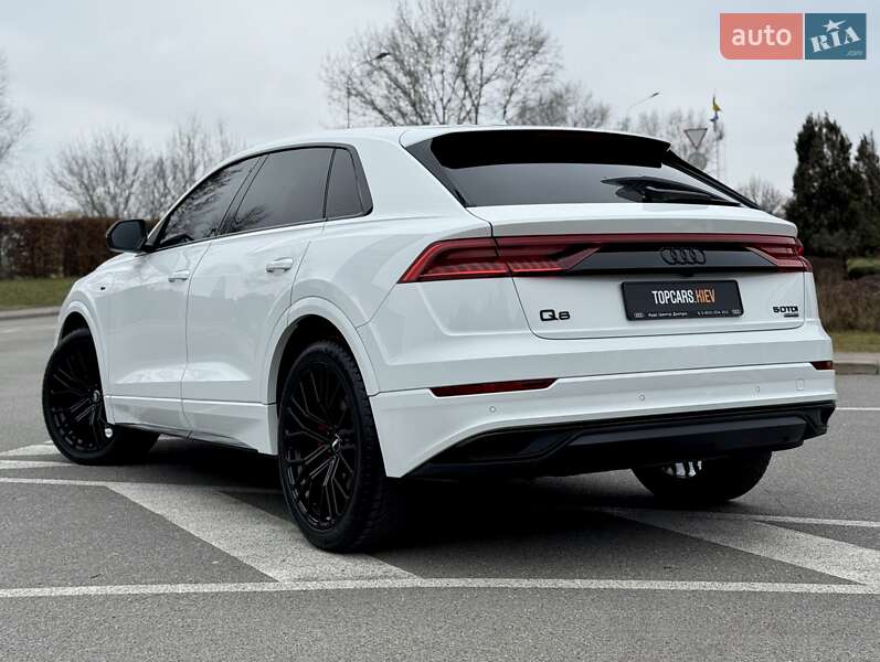 Позашляховик / Кросовер Audi Q8 2023 в Києві