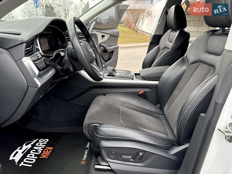 Позашляховик / Кросовер Audi Q8 2023 в Києві