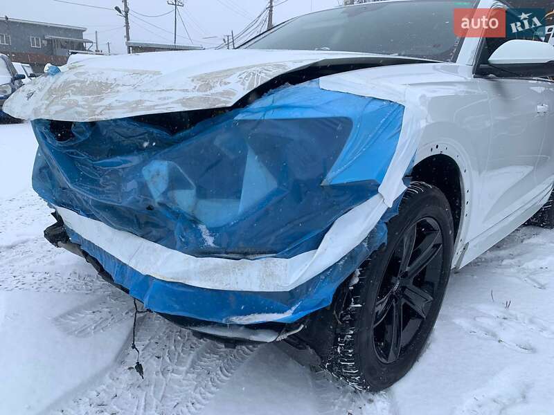 Внедорожник / Кроссовер Audi Q8 2019 в Стрые