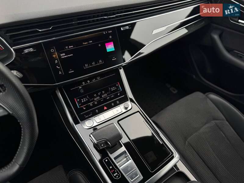 Внедорожник / Кроссовер Audi Q8 2019 в Львове