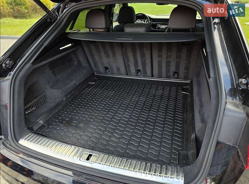 Позашляховик / Кросовер Audi Q8 2021 в Підволочиську