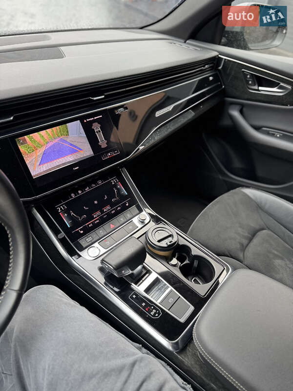 Внедорожник / Кроссовер Audi Q8 2018 в Киеве