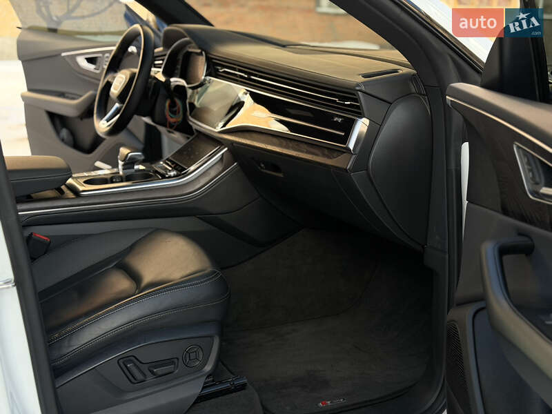Позашляховик / Кросовер Audi Q8 2019 в Ромнах фото 12 Позашляховик / Кросовер Audi Q8 2019 в Ромнах