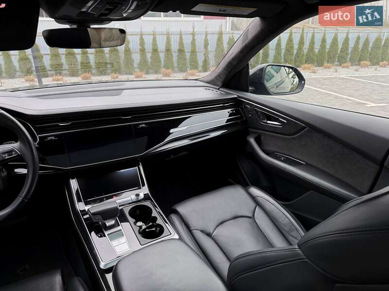 Внедорожник / Кроссовер Audi Q8 2019 в Луцке