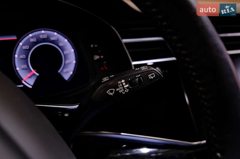 Позашляховик / Кросовер Audi Q8 2019 в Одесі фото 25 Позашляховик / Кросовер Audi Q8 2019 в Одесі