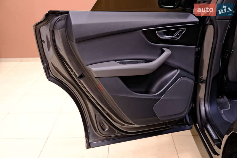 Позашляховик / Кросовер Audi Q8 2019 в Одесі фото 38 Позашляховик / Кросовер Audi Q8 2019 в Одесі