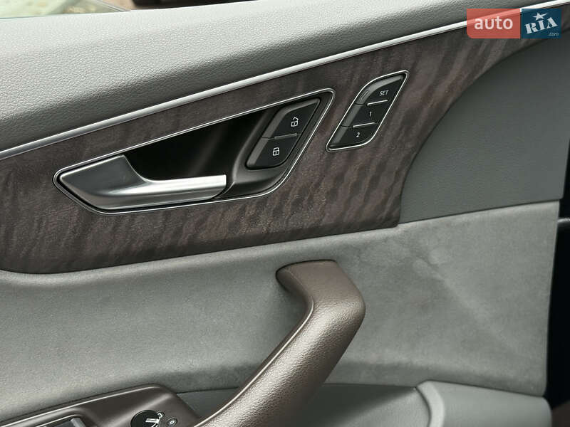 Позашляховик / Кросовер Audi Q8 2019 в Києві фото 20 Позашляховик / Кросовер Audi Q8 2019 в Києві