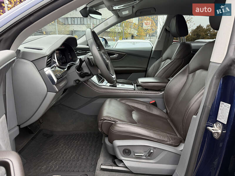 Позашляховик / Кросовер Audi Q8 2019 в Києві фото 24 Позашляховик / Кросовер Audi Q8 2019 в Києві