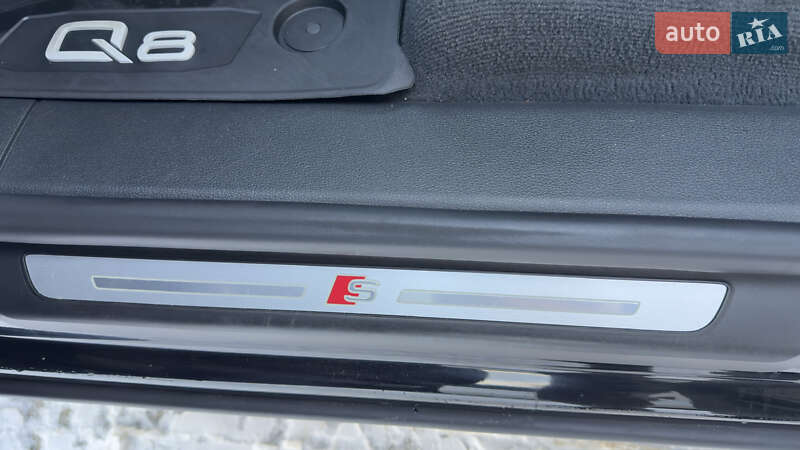 Внедорожник / Кроссовер Audi Q8 2019 в Ковеле